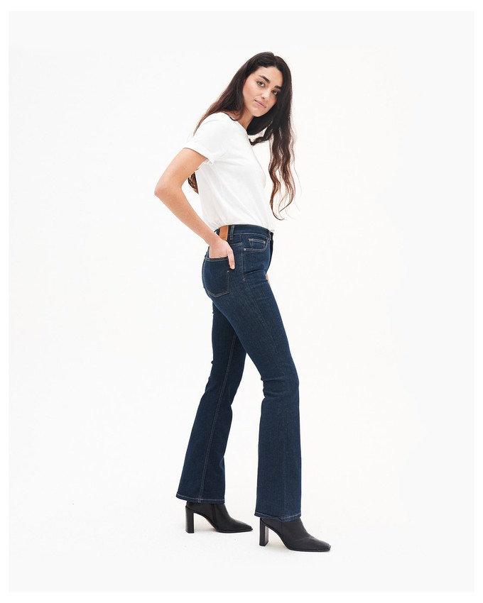 Lisette Flare Dark Rinse from Kuyichi