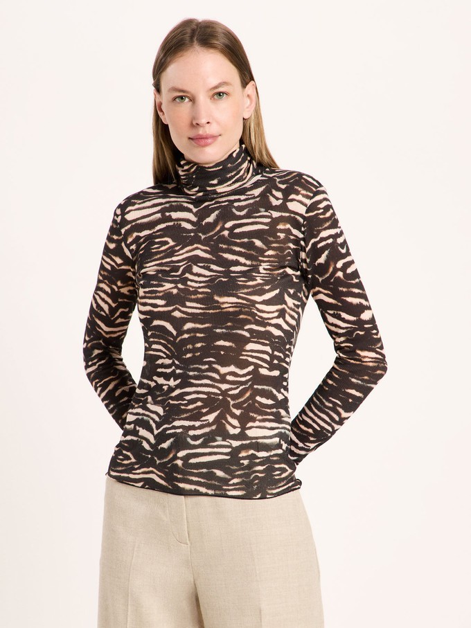 Turtleneck shirt from LANIUS