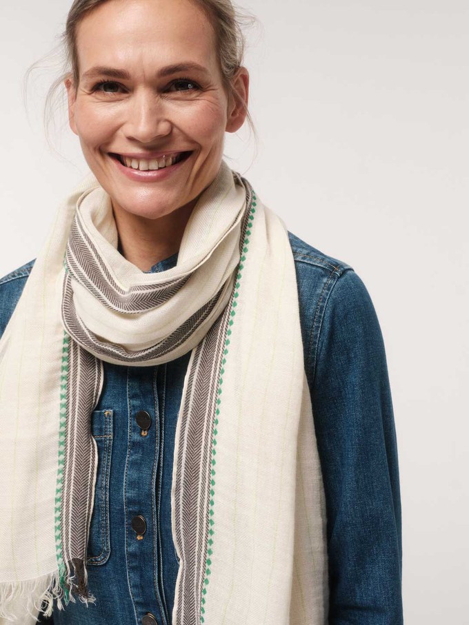 Scarf with jacquard edge from LANIUS