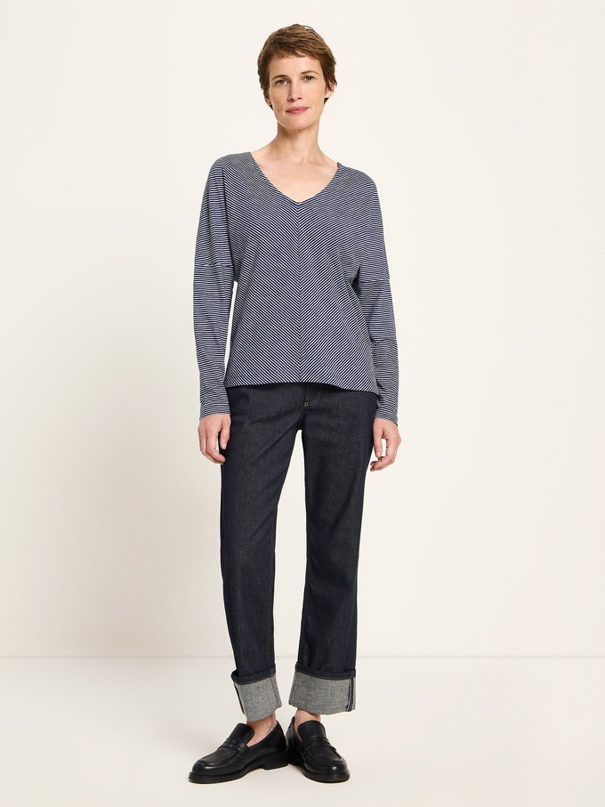 Shirt (GOTS) with V-neck from LANIUS