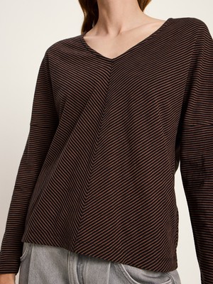Shirt (GOTS) with V-neck from LANIUS