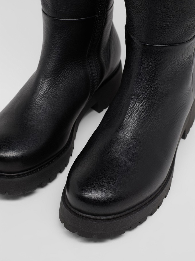 Shaft boots from LANIUS