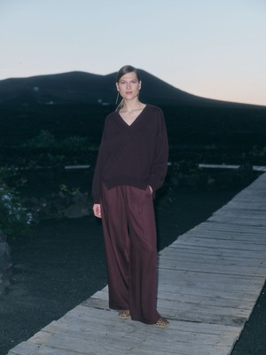 V-neck sweater (GOTS) from LANIUS