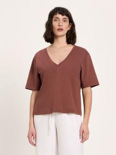 V-neck shirt (GOTS) via LANIUS