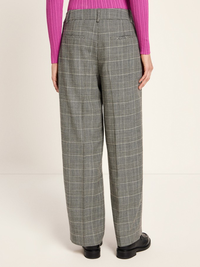Checked trousers with pleats from LANIUS