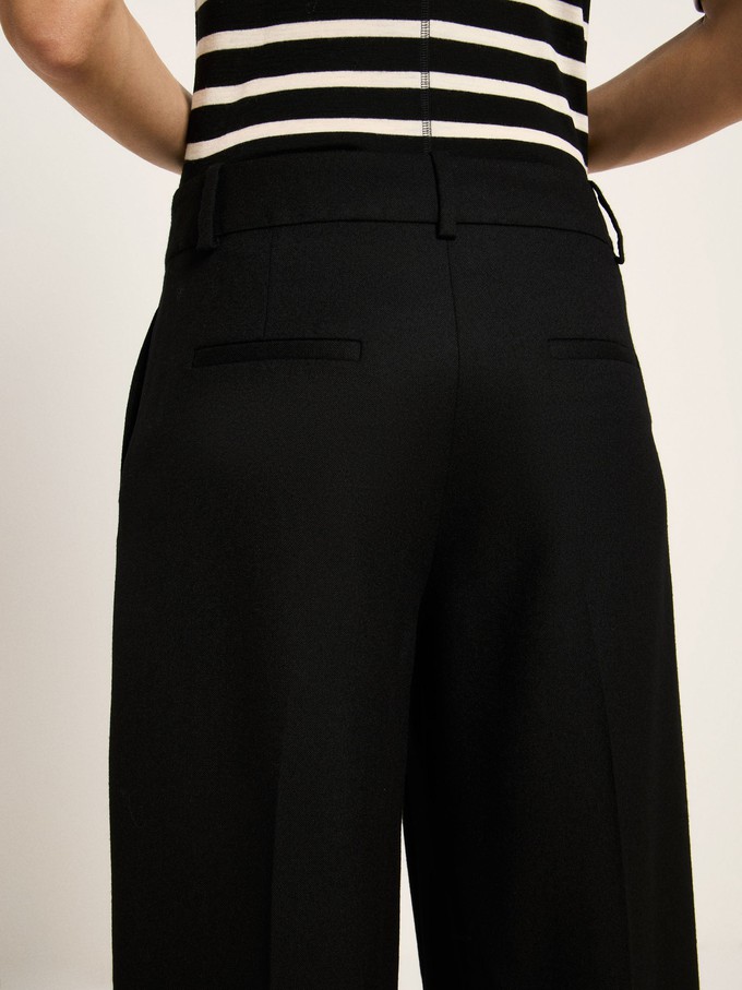 pleated trousers (GOTS) from LANIUS