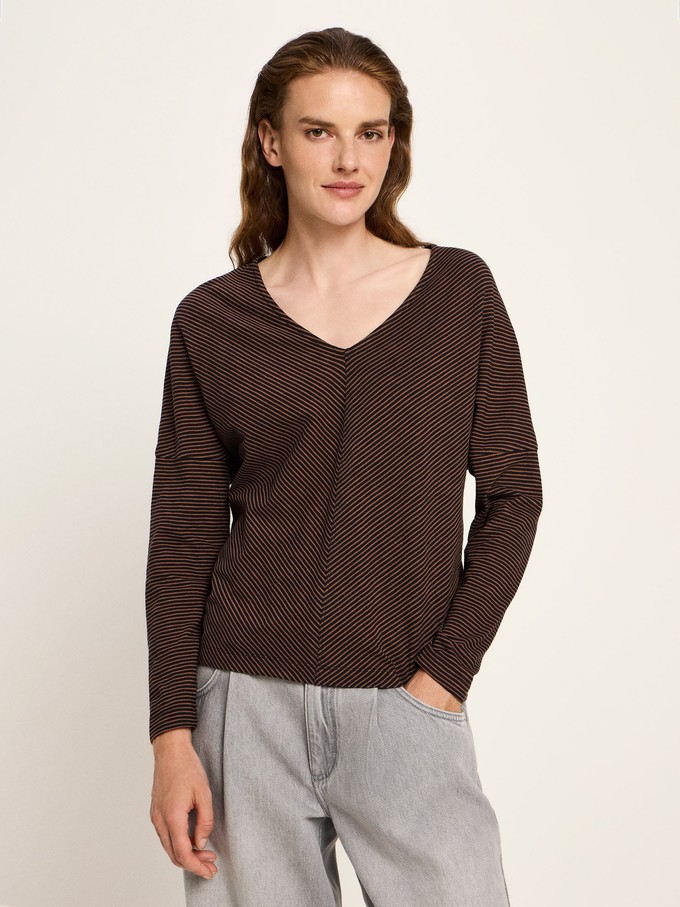 Shirt (GOTS) with V-neck from LANIUS