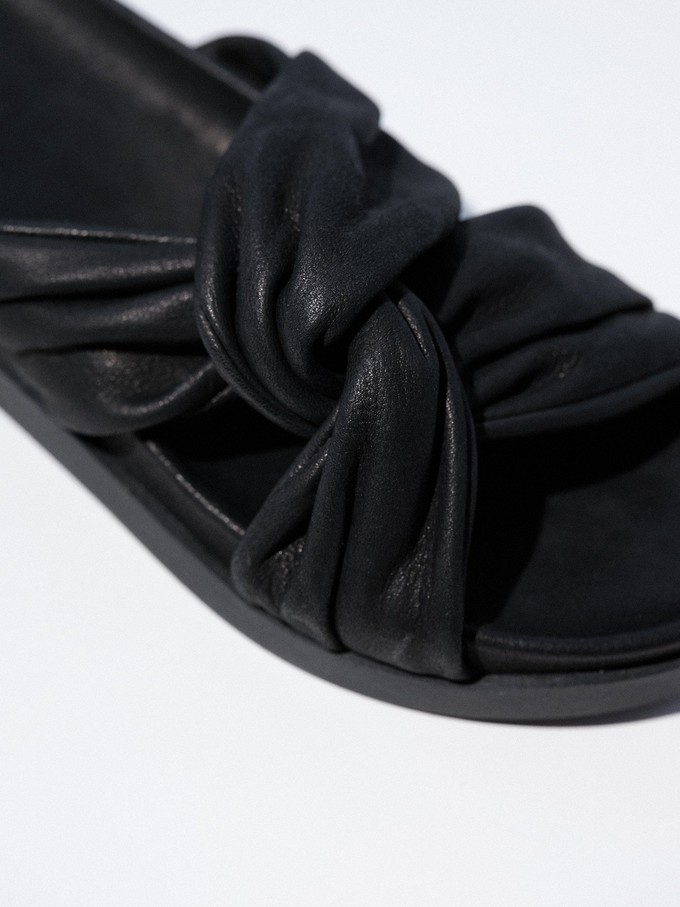 Knot mules from LANIUS