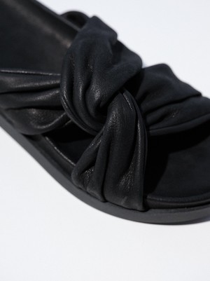 Knot mules from LANIUS