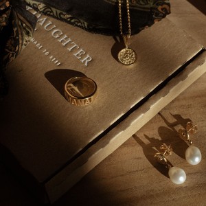 Mama Signet Ring Gold Vermeil from Loft & Daughter