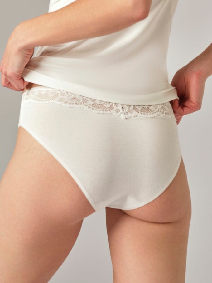 Comazo luxe jazz pant slip met kant - champagne from Lotika