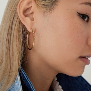 Tube Oversized Hoops from Mejuri