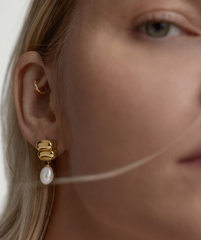 Puffy Charlotte Pearl Drop Earring from Mejuri
