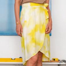 Wrap skirt Yellow splash via Mon Col Anvers