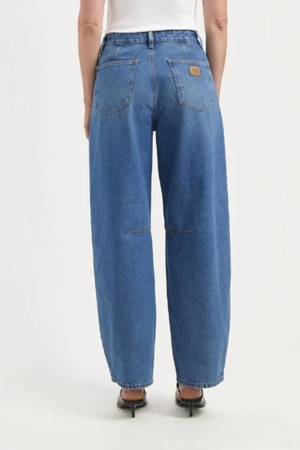 Demi High Balloon - Medium Aged from Mud Jeans