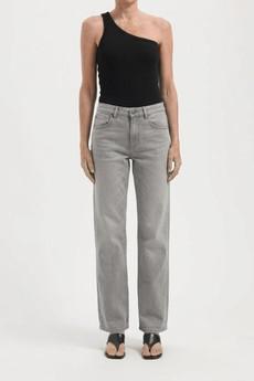 Carry Mid Straight - Faded Grey via Mud Jeans