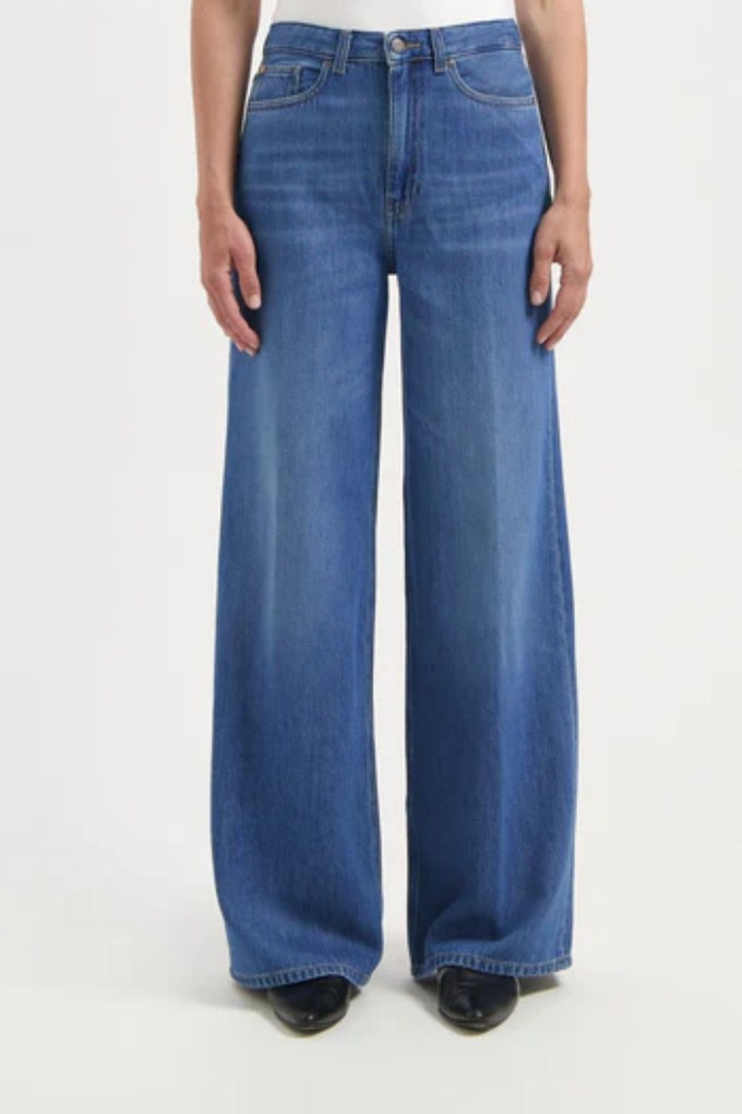 Sara High Loose Flow - Medium Vintage Stone from Mud Jeans
