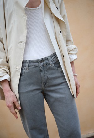 Carry Mid Straight - Faded Grey from Mud Jeans