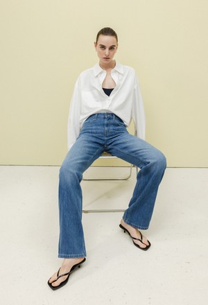 Jamie Mid Loose Flow - Medium Vintage Stone from Mud Jeans