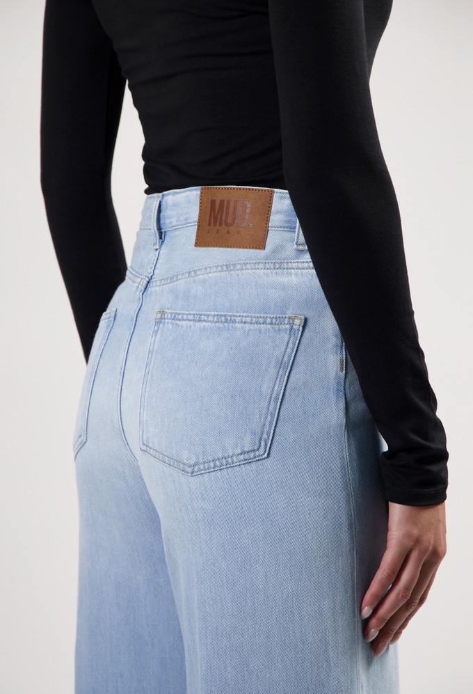 Sara High Loose Flow - Stone Vintage from Mud Jeans