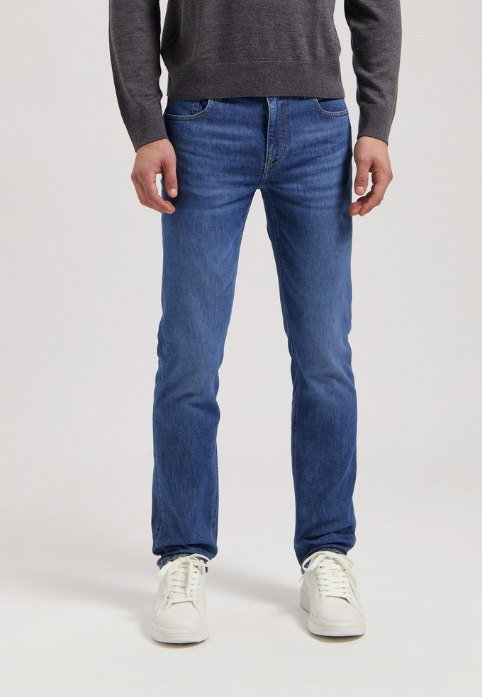 Bryce Mid Straight - Authentic Indigo from Mud Jeans