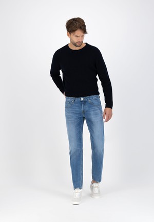 Regular Dunn Stretch - Medium Worn from Mud Jeans