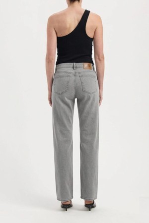 Carry Mid Straight - Faded Grey from Mud Jeans