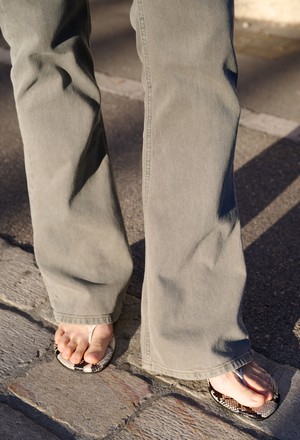 Isy High Flared - Faded Grey from Mud Jeans