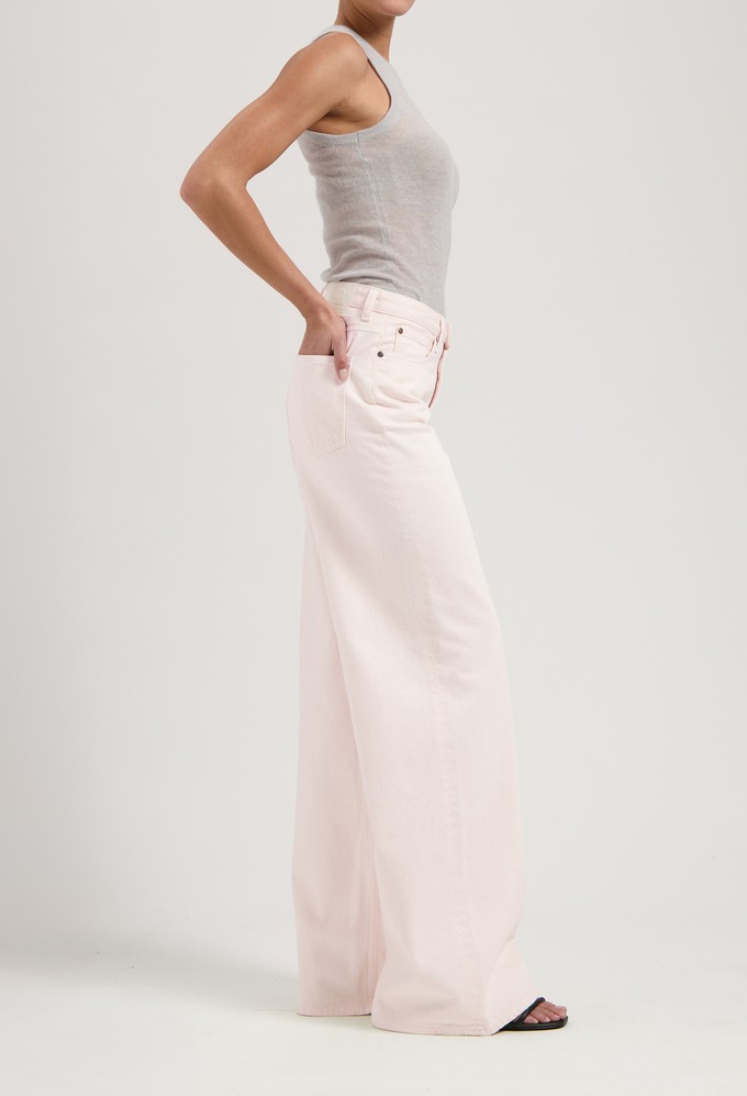 Sara High Loose Flow - Rosewater from Mud Jeans