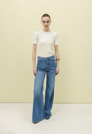 Sara High Loose Flow - Medium Vintage Stone from Mud Jeans