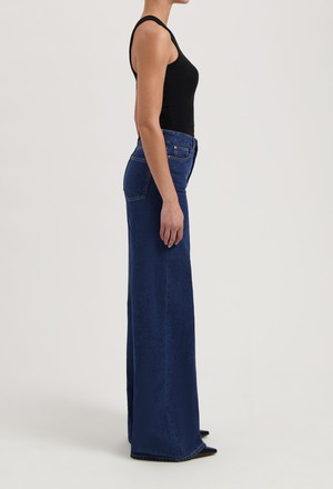 Sara High Loose - Stone Indigo from Mud Jeans