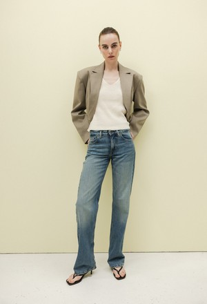 Carry Mid Straight - Earth Vintage from Mud Jeans