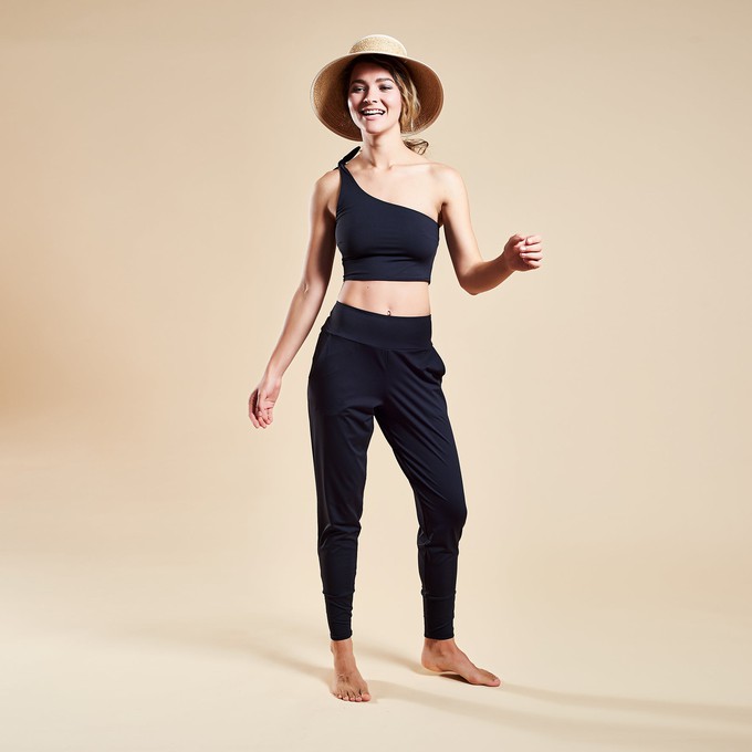 HOLIDAY ONESHOULDER TOP BLACK LINE from Mymarini