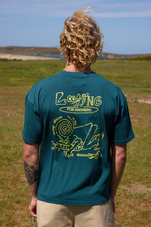 Camiseta looking for answers from NWHR