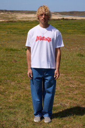 Camiseta nowhere spray from NWHR
