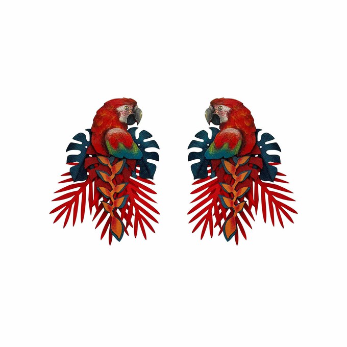 Scarlet Macaw Totumo Earrings – Handcrafted Statement Jewellery from Paguro Upcycle