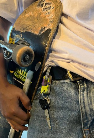 DeckLoop Recycled Skateboard Belt-Hook Keyring from Paguro Upcycle