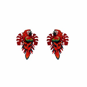 Scarlet Macaw Totumo Earrings – Handcrafted Statement Jewellery from Paguro Upcycle