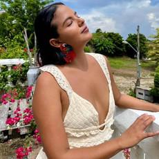 Scarlet Macaw Totumo Earrings – Handcrafted Statement Jewellery via Paguro Upcycle