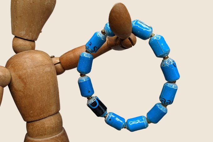 Bracelet made of cylindrical paper beads "Kribi" from PEARLS OF AFRICA