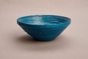 Medium-sized decorative bowl made of "Kitgum" recycled paper from PEARLS OF AFRICA