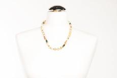 Short, simple and sustainable pearl necklace "Sahara Short" from PEARLS OF AFRICA