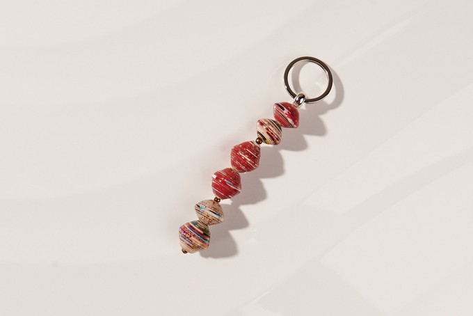 Keychain made of paper beads "Kumasi" from PEARLS OF AFRICA