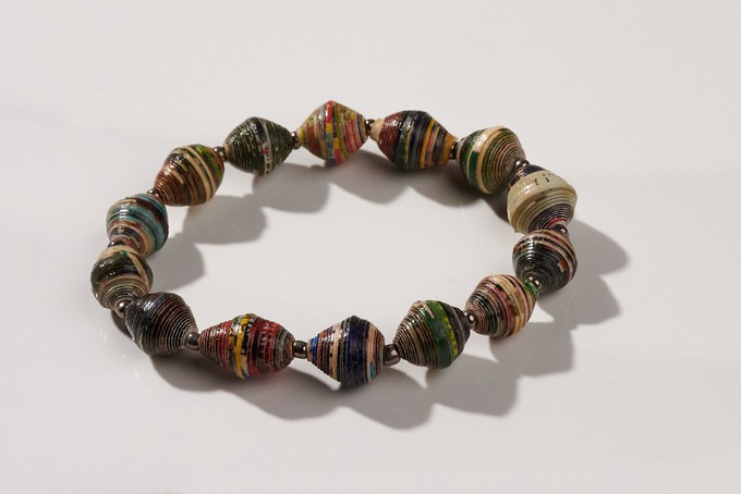 Paper bead bracelet "Africa 1 Row" from PEARLS OF AFRICA