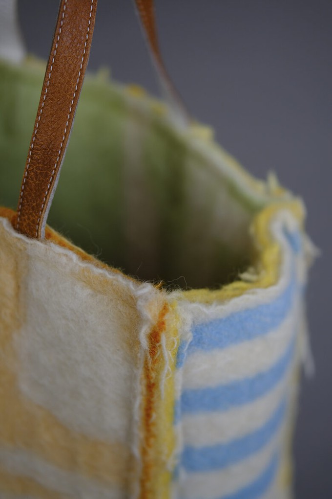 Swan Layers Bag Couverture Fameuse from Pepavana
