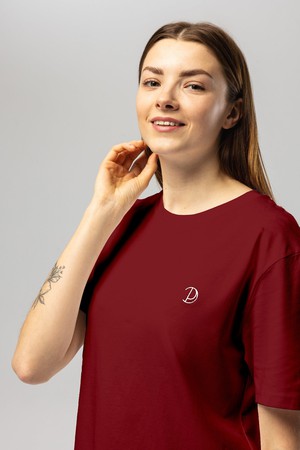 Chest Logo T-Shirt Unisex from Pitod