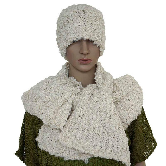 Boucle Scarf and Hat Ivory White - Knitted Apaca Wool Beanie from Quetzal Artisan