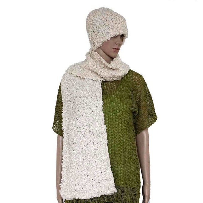 Boucle Scarf and Hat Ivory White - Knitted Apaca Wool Beanie from Quetzal Artisan
