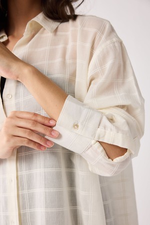 Oversized Shirt in Textured Checks from Reistor