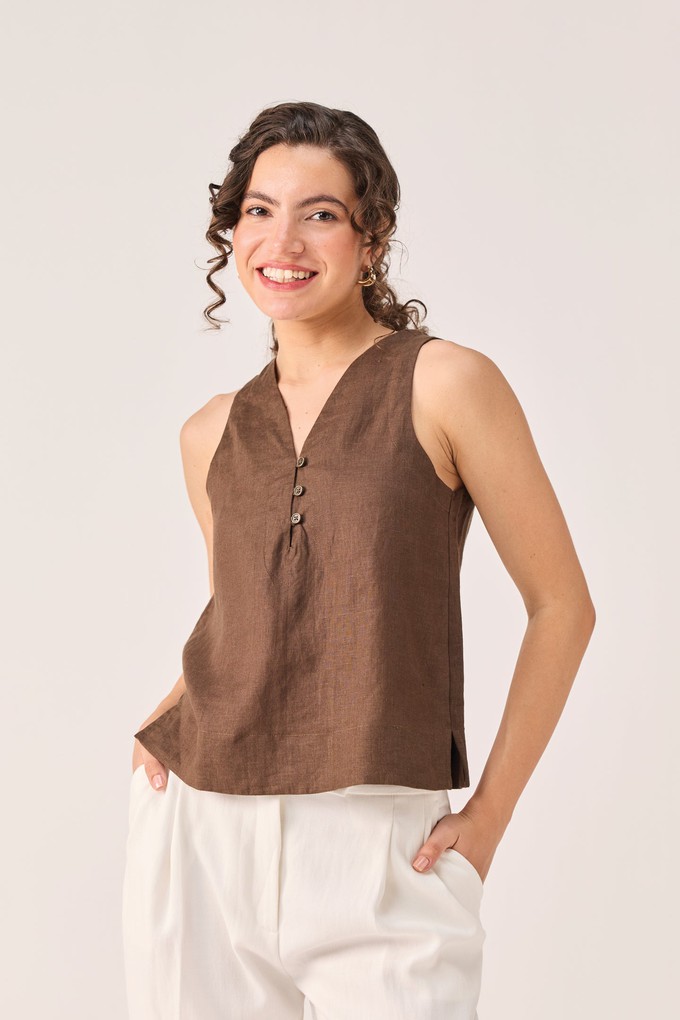 The Button Neck Top in Brown from Reistor